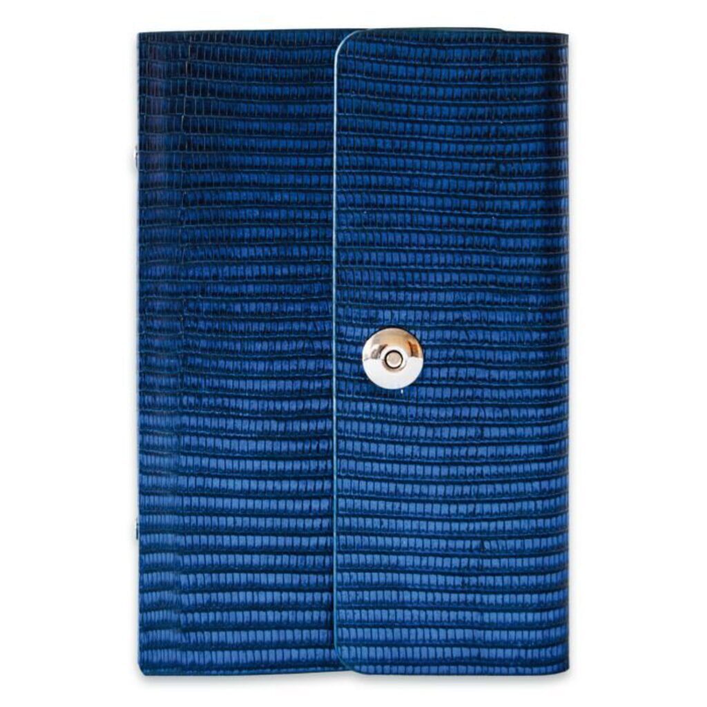 Ежедневник недат  А6+  "Рептилия синий металлик" 320стр, кольцевой мех, на магнит.кнопке, тв.пер.