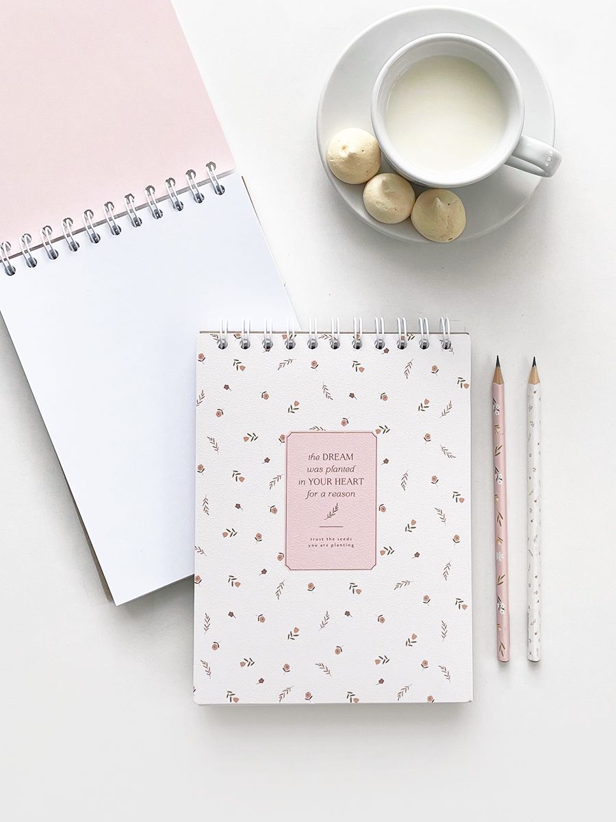 Скетчбук А5  45л., гребень, 190гр/м2 "Be Smart. April. Белый"