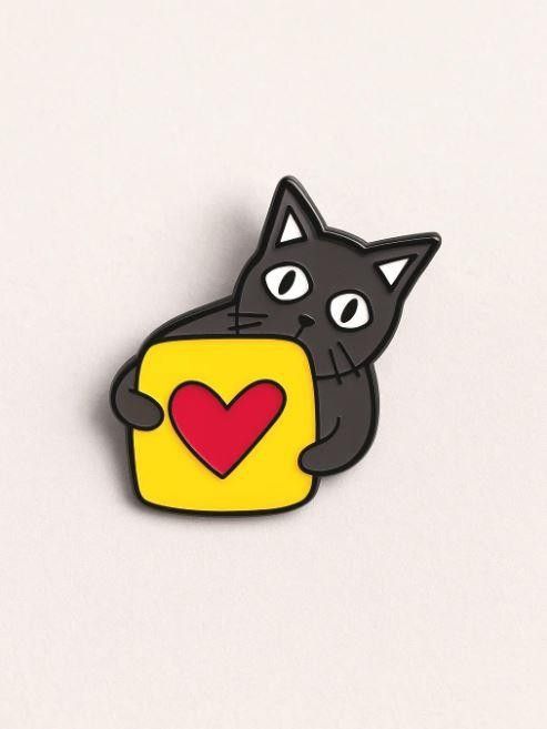 Значок металлический 35мм "The romantic cat"