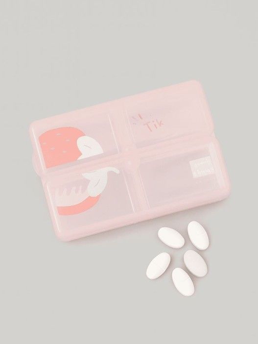 Таблетница 4 отдел. "Половинка клубники"