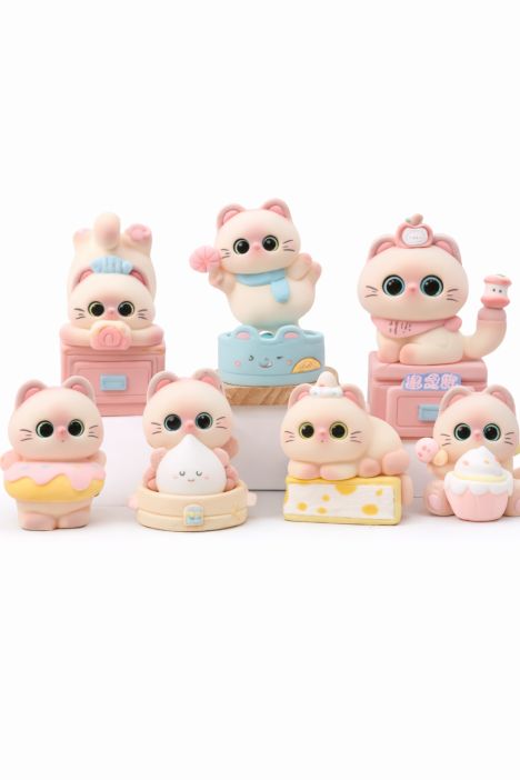 Игрушка-сюрприз в закрытой коробке "Домик-десерт" 8-7см