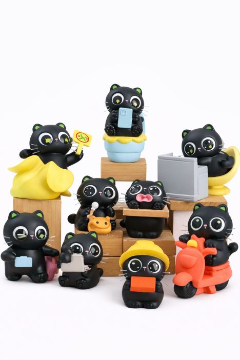 Игрушка-сюрприз в закрытой коробке "Повседневная работа" 6см