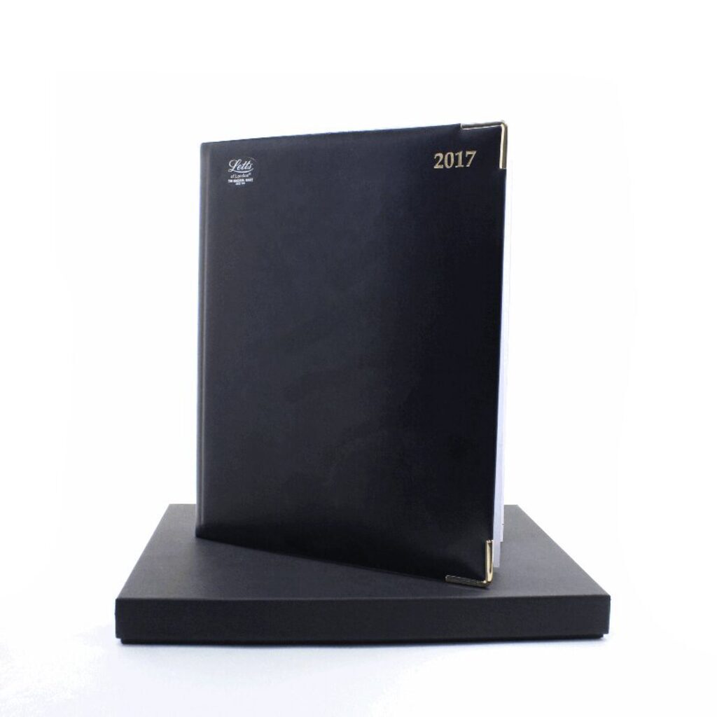 Еженедельник дат  2020г А4 LEXICON чёрный, иск.кожа, зол.срез, мет.уголки